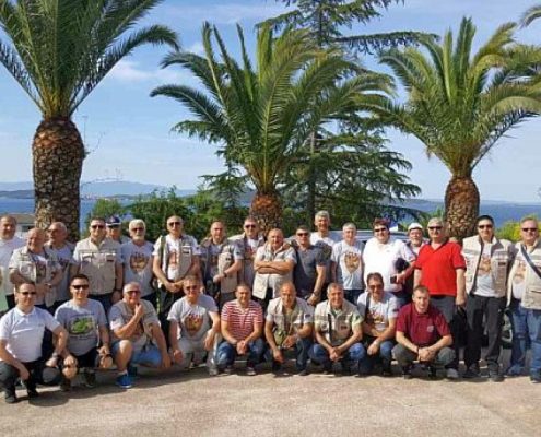 b1a05d22cf2712643a0393764ad29bfc_XL